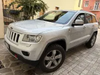 Usata Jeep Grand Cherokee Overland 241 CV (177 kW) 2013 Grigio SUV
