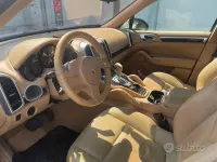 Usata Porsche Cayenne 245 CV (180 kW) 2011 Bianco SUV