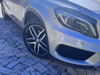 Usata Mercedes GLA220 177 CV (130 kW) 2015 Argento SUV