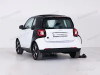 Usata Smart ForTwo Coupé Passion 60 kW (82 CV) 2022 Bianco Utilitaria