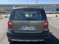 Usata Skoda Yeti Family 105 CV (77 kW) 2012 Marrone SUV