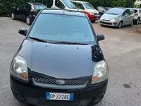 Usata Ford Fiesta Ghia 67 CV (49 kW) 2008 Nero Utilitaria
