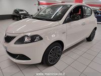 Usata Lancia Ypsilon Gold 69 CV (50 kW) 2021 Beige Utilitaria