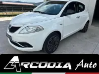 Usata Lancia Ypsilon Platinum 69 CV (50 kW) 2016 Bianco Utilitaria