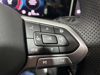 Occasion VW Golf VIII R-line 150 ch (110 kW) 2025 Blanc Berline