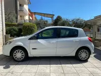 Usata Renault Clio III Dynamique 75 CV (55 kW) 2011 Bianco Berlina