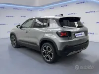 Occasion Jeep Avenger Summit 101 ch (74 kW) 2024 Gris SUV