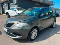 Usata Lancia Ypsilon Silver 85 CV (62 kW) 2016 Grigio Utilitaria
