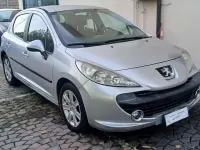Usata Peugeot 207 90 CV (66 kW) 2007 Argento Berlina