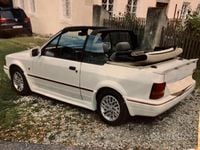 Usata Ford Escort Cabriolet 102 CV (75 kW) 1990 Bianco Cabrio