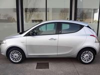 Usata Lancia Ypsilon Gold 69 CV (50 kW) 2013 Argento Utilitaria