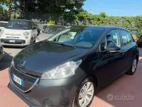 Usata Peugeot 208 Allure 68 CV (50 kW) 2013 Grigio Utilitaria