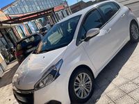 Usata Peugeot 208 75 CV (55 kW) 2016 Bianco Utilitaria