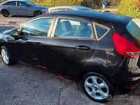 Usata Ford Fiesta 68 CV (50 kW) 2010 Nero Utilitaria