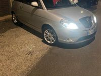 Usata Lancia Ypsilon 75 CV (55 kW) 2011 Grigio Utilitaria