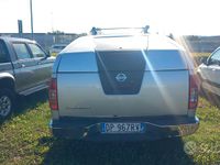 Usata Nissan Navara 190 CV (139 kW) 2005 Grigio Pick-up