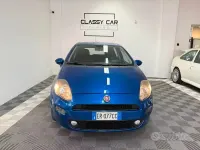 Usata Fiat Punto Lounge 77 CV (56 kW) 2013 Blu/azzurro Utilitaria