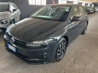 Usata VW Polo Trendline 65 CV (47 kW) 2017 Grigio Berlina