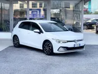 Usata VW Golf VIII Life 110 CV (80 kW) 2021 Bianco Berlina