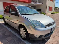 Usata Ford Fiesta 68 CV (50 kW) 2003 Grigio Utilitaria