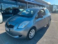 Begagnad Toyota Yaris Sol 90 HK (66 kW) 2007 Grå Sedan
