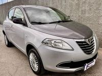 usata Lancia Ypsilon 0.9 TwinAir 85 CV 5 porte Metano Ecochic Silver Bicolore.111.266 km!!