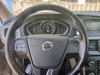 Occasion Volvo V40 Kinetic 120 ch (88 kW) 2016 Noir Berline