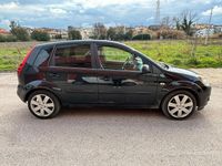 Usata Ford Fiesta 68 CV (50 kW) 2007 Nero Utilitaria