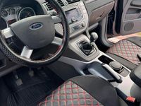 Usata Ford Kuga 140 CV (102 kW) 2010 Grigio SUV