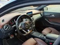 Usata Mercedes GLA220 AMG 177 CV (130 kW) 2018 Bluazzurro SUV