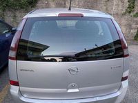 Usata Opel Meriva 101 CV (74 kW) 2005 Argento Monovolume
