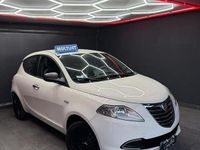 Usata Lancia Ypsilon 95 CV (69 kW) 2015 Bianco Utilitaria