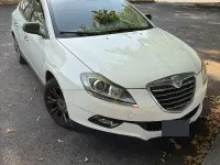 Usata Lancia Delta 105 CV (77 kW) 2012 Bianco Utilitaria