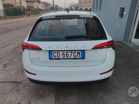 Usata Skoda Scala Ambition 110 CV (80 kW) 2020 Bianco Utilitaria