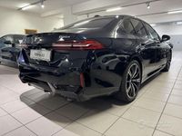 Usata BMW 520 M Sport 197 CV (144 kW) 2024 Blu Berlina