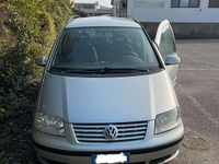 Usata VW Sharan 115 CV (84 kW) 2024 Grigio Monovolume