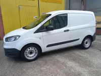 Usata Ford Transit Courier Trend 76 CV (55 kW) 2015 Bianco Furgone
