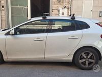 Usata Volvo V40 120 CV (88 kW) 2015 Bianco Station wagon