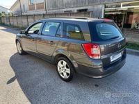 Usata Opel Astra Enjoy 115 CV (84 kW) 2009 Grigio Station wagon