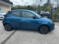 Usata Lancia Ypsilon Gold 69 CV (50 kW) 2022 Blu Utilitaria