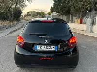 Usata Peugeot 208 2017 Utilitaria