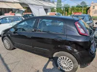 Usata Fiat Punto Lounge 75 CV (55 kW) 2011 Nero Utilitaria