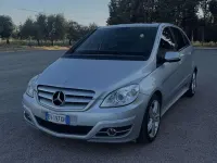 Usata Mercedes B200 140 CV (102 kW) 2009 Monovolume