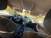 Usata Ford Fiesta 68 CV (50 kW) 2023 Grigio Berlina