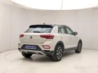 Usata VW T-Roc Style 150 CV (110 kW) 2023 Grigio SUV