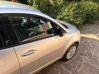 Usata Lancia Ypsilon 69 CV (50 kW) 2015 Argento Utilitaria