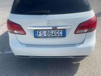 Usata Mercedes B200 156 CV (114 kW) 2018 Bianco Utilitaria