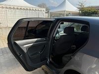 Begagnad VW Golf V 2005 Grå Halvkombi