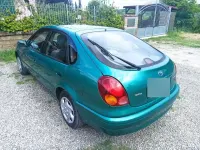 Usata Toyota Corolla 86 CV (63 kW) 1998 Verde Berlina