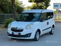 Usata Opel Combo 105 CV (77 kW) 2012 Bianco Monovolume